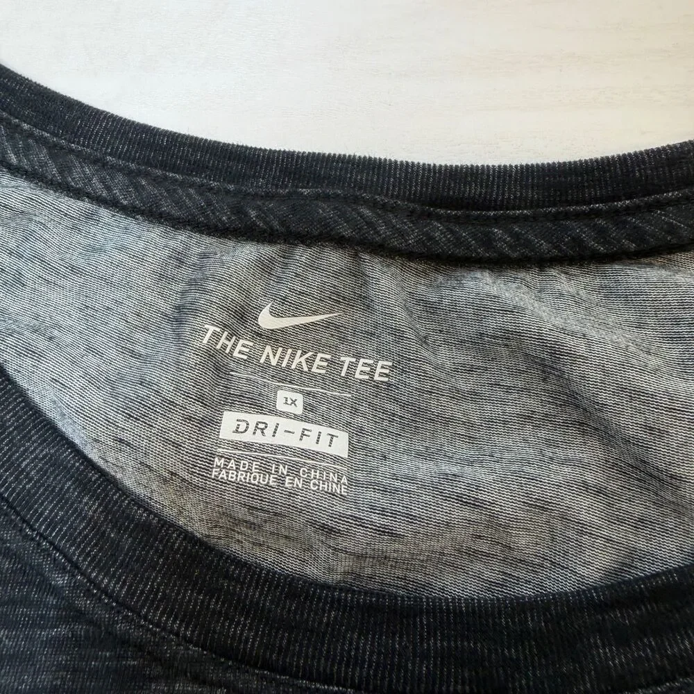 Women's‎ 1X Nike Athletic Cut Basic Short Sleeve Solid Gray T-Shirt